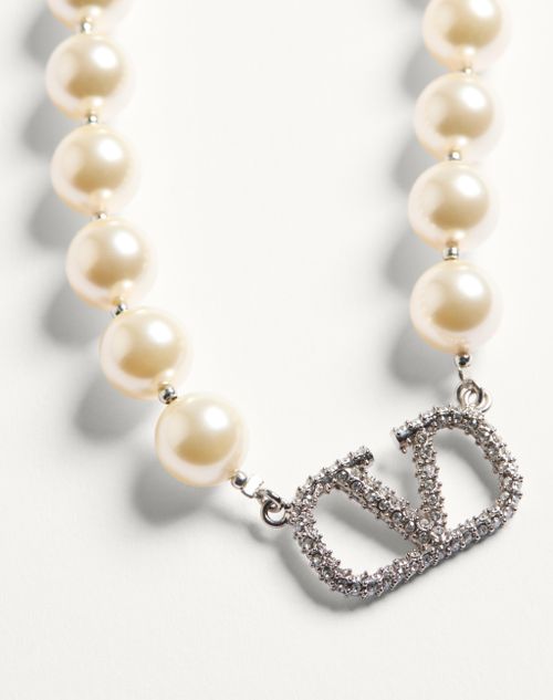 Valentino Garavani - Vlogo Signature Necklace With Pearls And Swarovski® Crystals - Palladium/cream - Woman - Jewellery