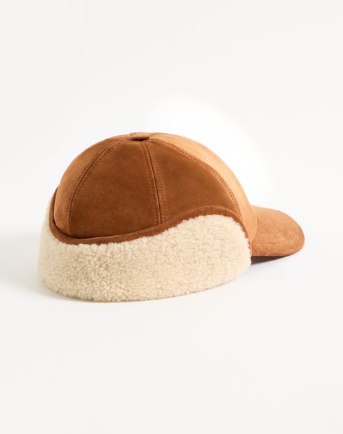 Valentino Garavani - Valentino Garavani Vlogo Signature Baseball Cap In Suede And Sheepskin - Brown/butter - Man - Hats And Gloves