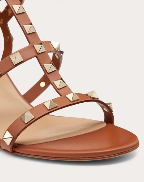 makker affældige Afskedige Rockstud Calfskin Ankle Strap Sandal 60 Mm for Woman in Poudre | Valentino  US