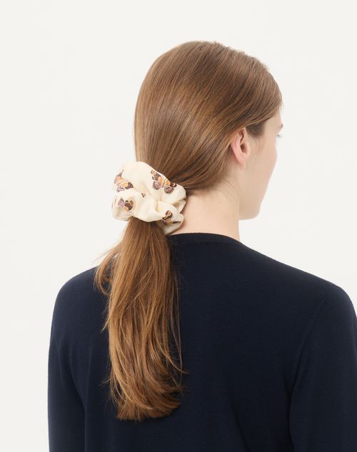 Valentino Garavani - Valentino Silk Scrunchie With Butterflow Print - Vanilla/multicolour - Woman - Soft Accessories