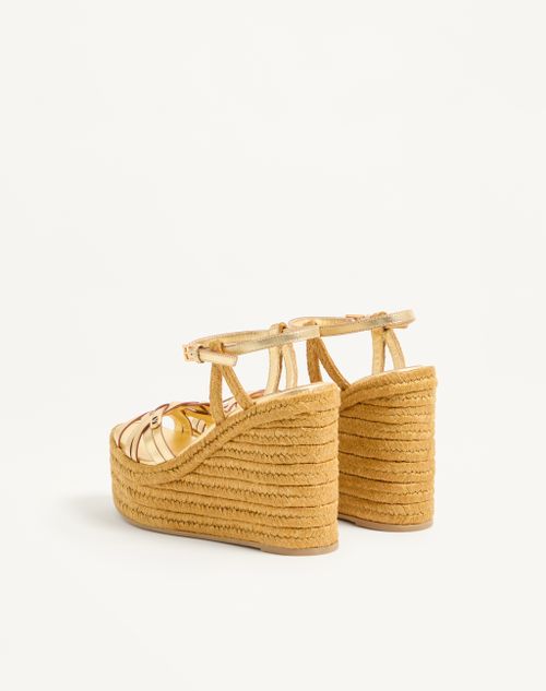 Valentino Garavani - Bribri Wedge Sandal In Laminated Calfskin 120mm - Antique Brass/natural - Woman - Espadrilles And Wedges