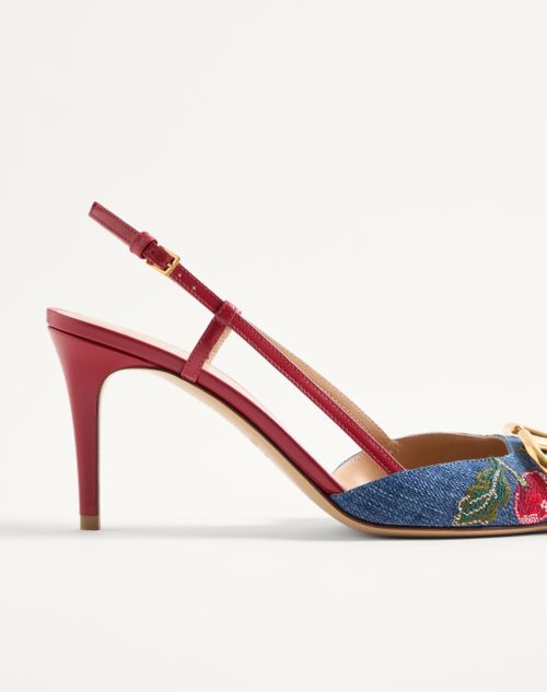 Valentino Garavani - Décolleté Slingback Vlogo Signature In Denim Con Ricamo Cherryfic 80mm - Denim/multicolor - Donna - Décolleté