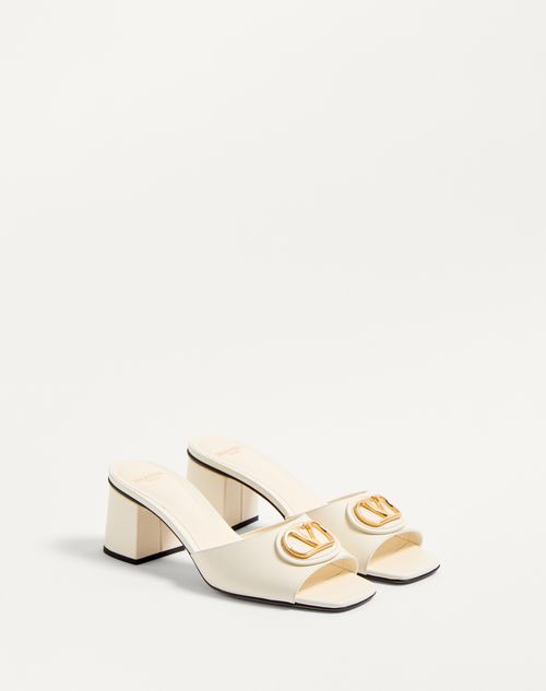 Valentino Garavani - SANDALIA SIN TALÓN VLOGO SIGNATURE DE CUERO DE BECERRO CON TACÓN DE 60 MM - Marfil - Mujer - Sandalias