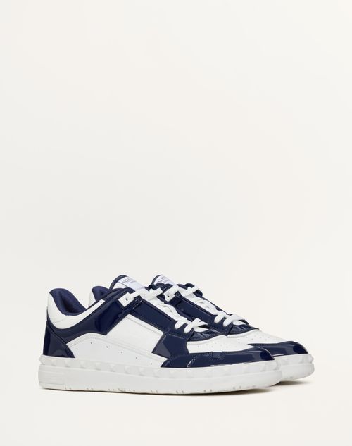 Valentino Garavani - Zapatilla Freedots De Caña Baja Hecha De Charol - Azul/blanco - Hombre - Sneakers