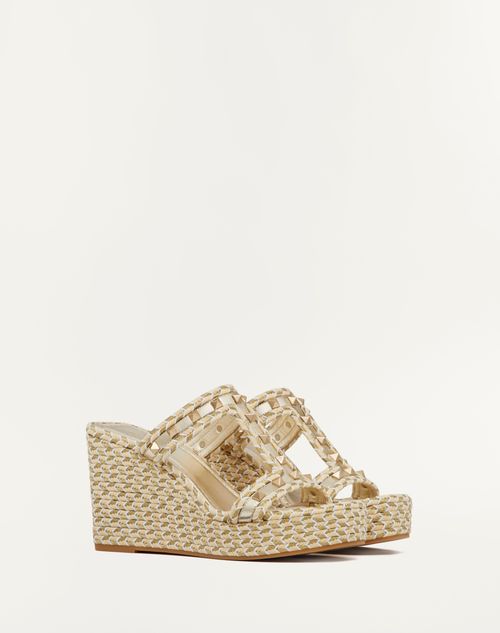 Valentino Garavani - Sandalo Zeppa Rockstud In Nappa Laminata 90mm - Naturale/avorio/oro/platino - Donna - Espadrillas E Zeppe