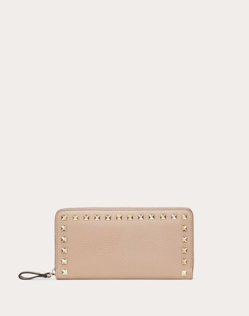 Valentino Garavani - Cartera Con Cremallera Rockstud De Piel De Becerro Granulada - Poudre - Mujer - Carteras Y Pequeña Marroquinería