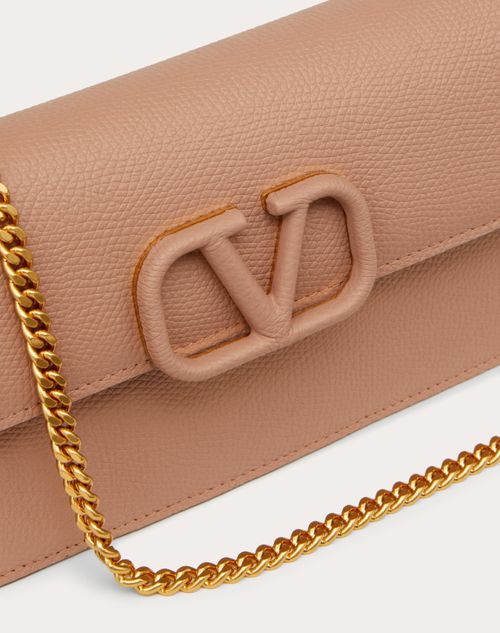Valentino Garavani - Vlogo Signature Grainy Calfskin Wallet With Chain - Rose Cannelle - Woman - Wallets And Small Leather Goods