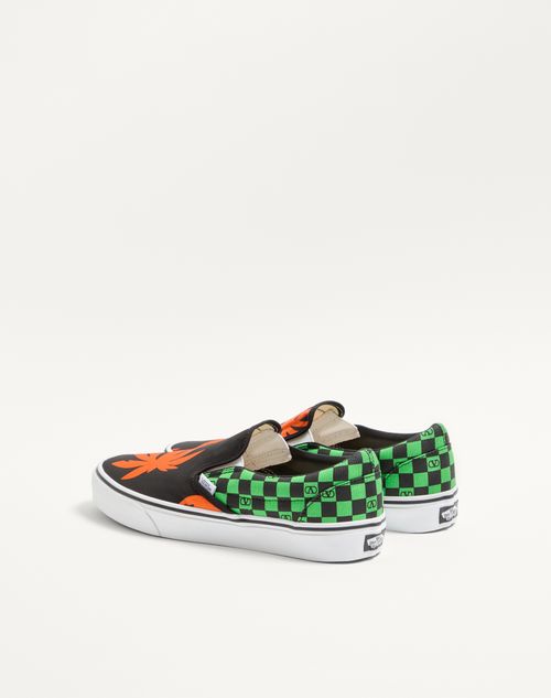 Valentino Garavani - Valentino Garavani And Vans Slip-on Fabric Trainer With Vlogo Checkerboard Print And Tropical Leaves Print - Black/red/green - Man - Sneakers