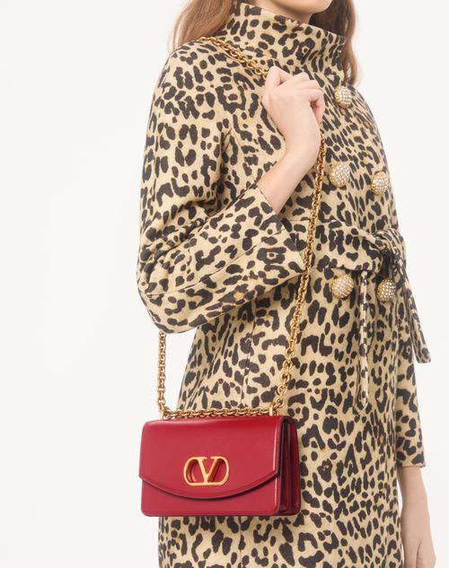 Valentino Garavani - Small Valentino Garavani Vain Shoulder Bag In Shiny Calfskin - Rosso Valentino - Woman - Shoulder Bags