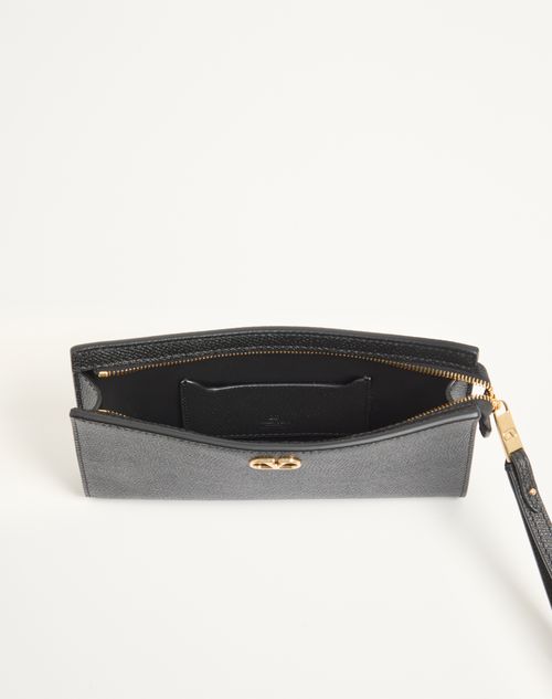 Valentino Garavani - Pouch Vlogo Signature Valentino Garavani In Vitello Granato - Nero - Uomo - Clutches E Pouch
