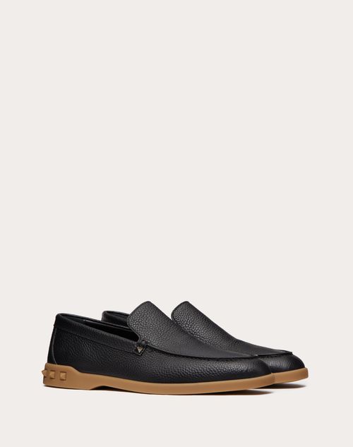 Valentino Garavani - Leisure Flows Slip-on In Grainy Calfskin - Black - Man - Man Sale