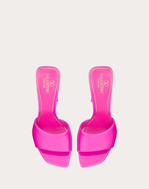 Hot pink cheap valentino sandals