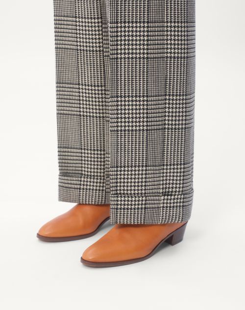 Valentino Garavani - Pat Ankle Boot In Kidskin - Roasted Pecan - Man - Shelf - M Shoes - Boots