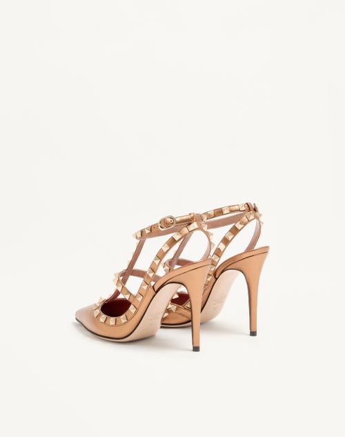 Valentino Garavani - Rockstud Pump In Laminated Nappa Leather 100mm - Gold - Woman - Pumps And Slingbacks