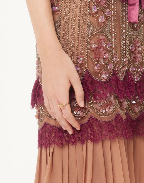 Valentino Garavani - Valentino Vlogo Floc Ring In Metal And Swarovski® Crystals - Gold/crystal - Woman - Jewellery