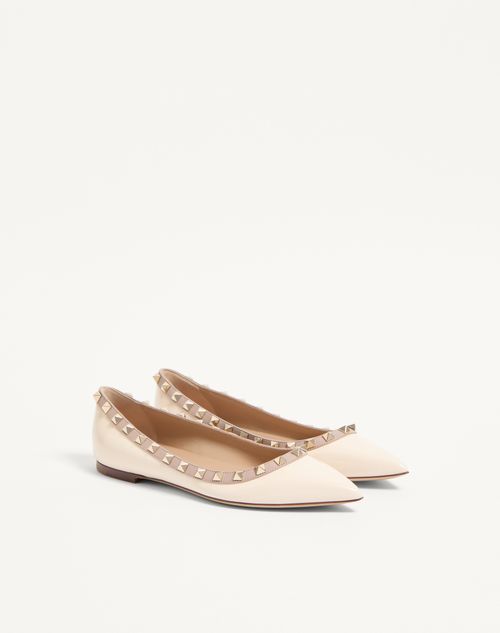 Valentino Garavani - Patent Rockstud Ballet Flat - Ivory/poudre - Woman - Ballerinas