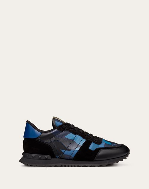 renæssance lineal Vend om Camouflage Rockrunner Sneaker for Man in Blue/black | Valentino SA