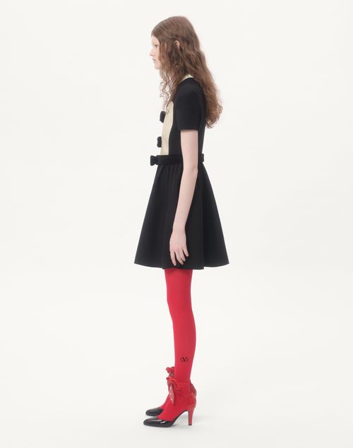  - Black/soft Beige