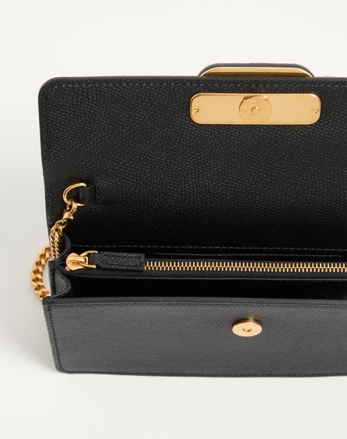 Valentino Garavani - Portafoglio Con Catena Vlogo Signature In Vitello Granato - Nero - Donna - Pochette