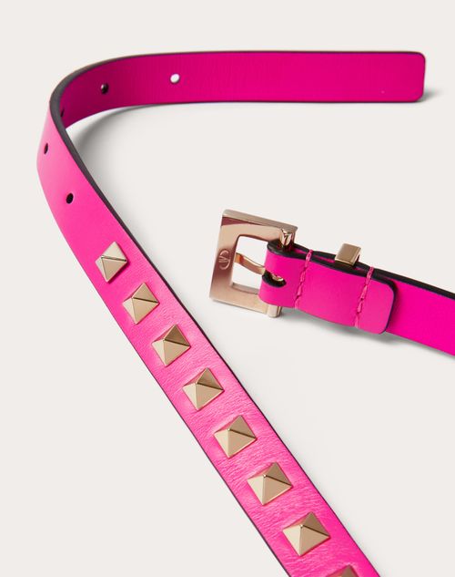 Valentino Garavani - Ceinture Rockstud En Cuir De Veau Brillant, Hauteur : 15 mm - Pink Pp - Femme - Belts - Accessories
