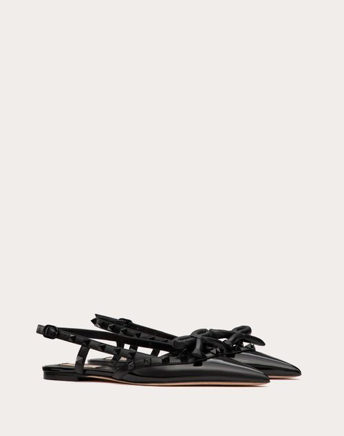 Valentino Garavani - Ballerinas Rockstud De Charol Con Moño Y Correas Traseras Y Studs Tono Sobre Tono - Negro - Mujer - Rockstud Pumps - Shoes