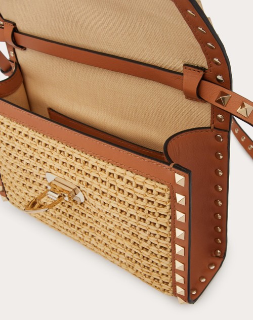 Valentino Garavani Rockstud woven-raffia tote bag - Brown