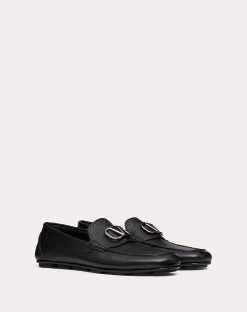 Valentino Garavani - Vlogo Signature Grainy Calfskin Driving Shoe - Black - Man - Loafers & Oxford