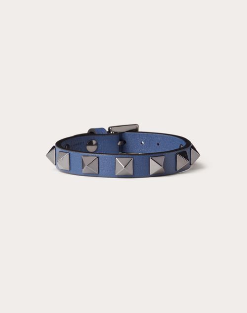 Valentino Garavani - ROCKSTUD LEATHER BRACELET WITH RUTHENIUM STUDS - Bright Blue - Man - Jewelry