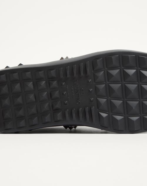 Valentino Garavani - Rockstud Untitled Sneaker In Calfskin Leather - Black - Man - Trainers