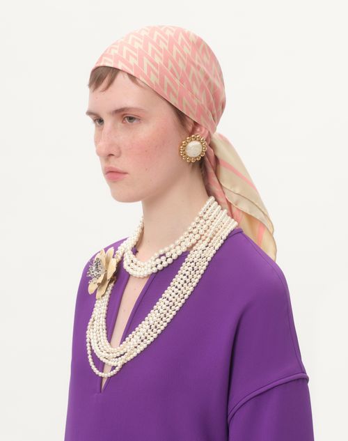 Valentino Garavani - Pañuelo De Seda Toute La V - Crema/rosa - Mujer - Accesorios Suaves