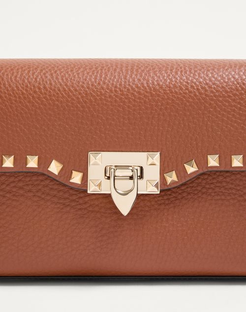  - Saddle Brown