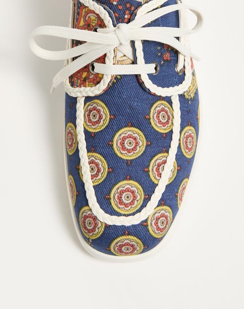  - Multicolor
