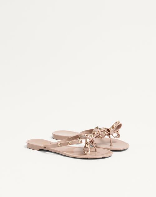 Valentino Garavani - Rockstud Rubber Slipper - Poudre - Woman - Slides And Thongs