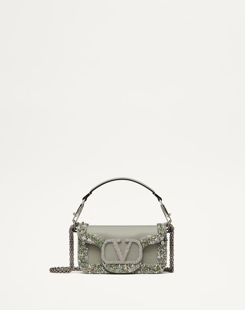 Valentino Garavani - Petit Sac Porté Épaule Valentino Garavani Valentino Garavani Locò Avec Broderie - Cristal/gris - Femme - Nouveautés