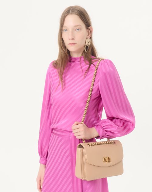 Valentino - Vestido Midi De Jacquard A Rayas Con Logo Mate Brilloso - Fucsia - Mujer - Vestidos
