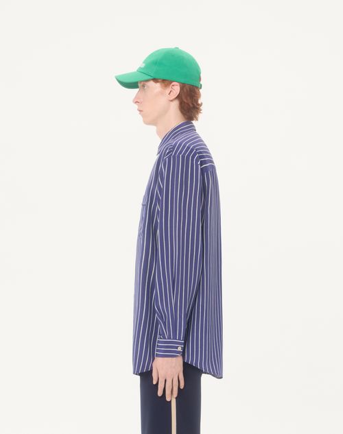Valentino - Camisa Valentino De Crepé De China De Seda Con Estampado Hypestripe En Toda La Prenda - Añil/marfil - Hombre - Camisas
