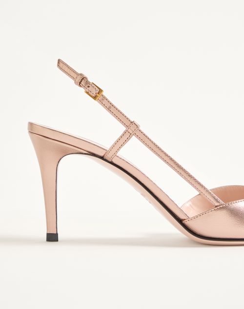 Valentino Garavani - Décolleté Slingback Vlogo Signature In Nappa Laminata 80mm - Rose Cannelle/crystal - Donna - Décolleté
