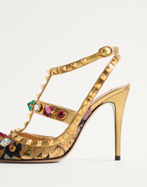 Valentino Garavani - Rockstud Pumps With Straps In Jacquard Apres L'hiver Fabric With Crystals 100mm - Gold - Woman - Pumps