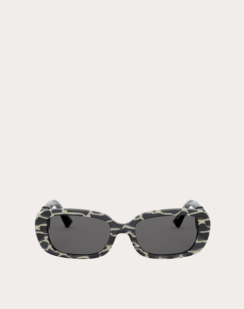 Valentino - Oval Acetate Frame With Vlogo Signature - Black/gray - Woman - Woman Bags & Accessories Sale