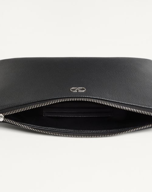 Valentino Garavani - Valentino Garavani Vlogo Signature Grainy Calfskin Pouch - Black - Man - Clutches And Pouches