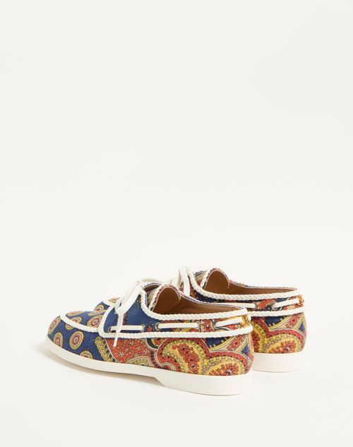  - Multicolor