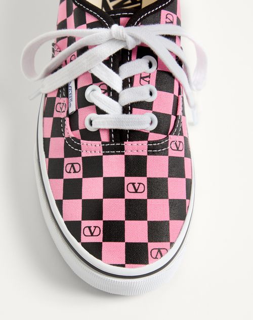 Valentino vans ヴァレンティノバンズコラボ　ピンクチェッカー柄44 最新コラボ】木村拓哉氏も愛用する『VALENTINO×VANS』のコラボ