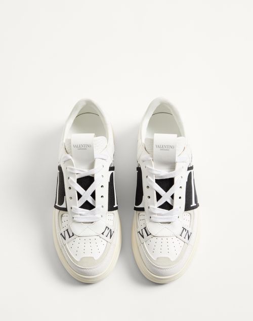  - White/ Black