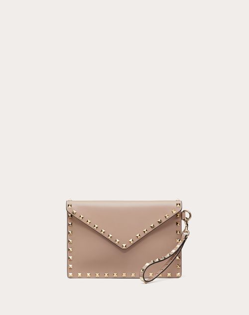 Rockstud Calfskin Pouch for Woman in Poudre | US