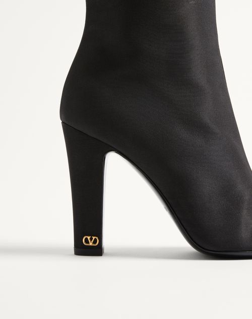Valentino Garavani - Hotty Shantung Fabric Boot With Feathers 100mm - Black - Woman - Boots