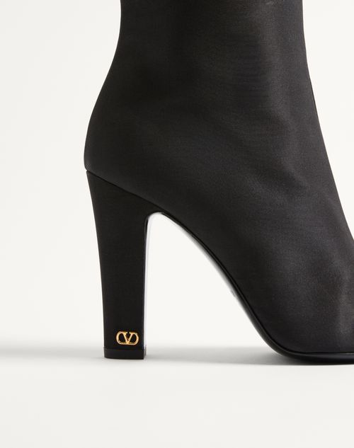 Valentino Garavani - Hotty Shantung Fabric Boot With Feathers 100mm - Black - Woman - Boots And Ankle Boots