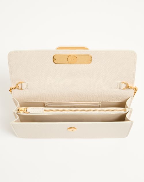 Valentino Garavani - Portafoglio Con Catena Vlogo Signature In Vitello Granato - Light Ivory - Donna - Pochette