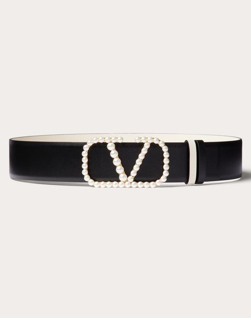 Valentino Garavani - Ceinture Réversible Vlogo Signature En Cuir De Veau Brillant Avec Perles, Hauteur : 40 mm - Noir/ivoire Clair - Femme - Ceintures