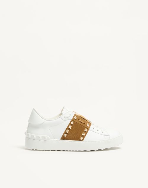 Valentino Garavani - Rockstud Untitled Sneaker In Calfskin With Split Leather Band - White/havana Beige - Woman - Trainers