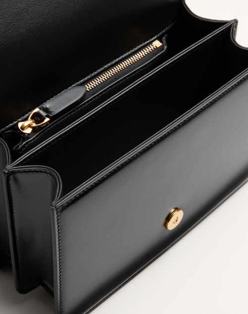 Valentino Garavani - Small Valentino Garavani Vain Shoulder Bag In Shiny Calfskin - Black - Woman - Bags